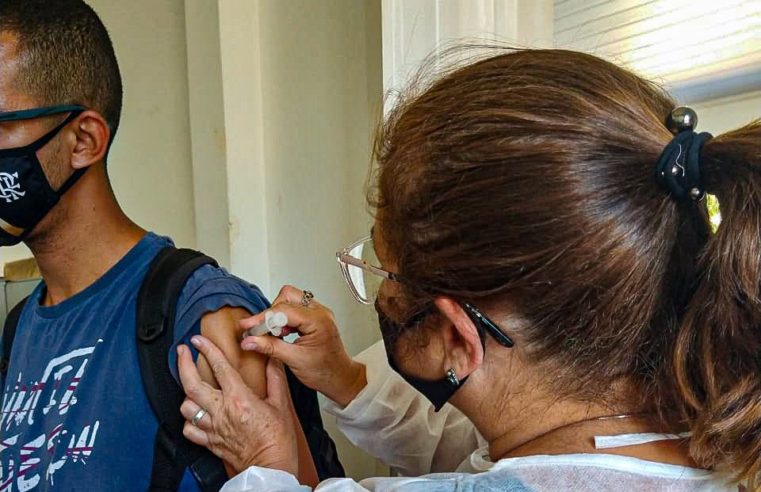 Petrópolis já vacinou 5.430 pessoas até esta quinta-feira. Na próxima semana começa a aplicação  da segunda dose do imunizante CoronaVac