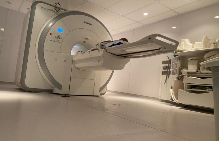 Os aparelhos de ressonância magnética e tomografia voltaram a funcionar nesta sexta-feira no Hospital Alcides Carneiro (HAC)