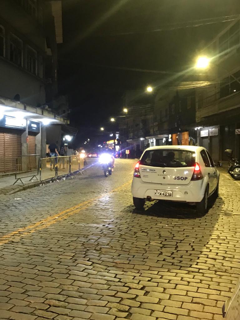 Em parceria com a prefeitura, Polícia Militar, intensificou as ações relativas à operação Choque de Ordem na noite desta sexta-feira