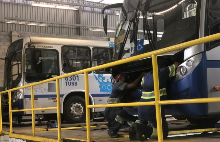 Em época de poucas ofertas de emprego, empresas de ônibus abriram vagas para o setor de manutenção