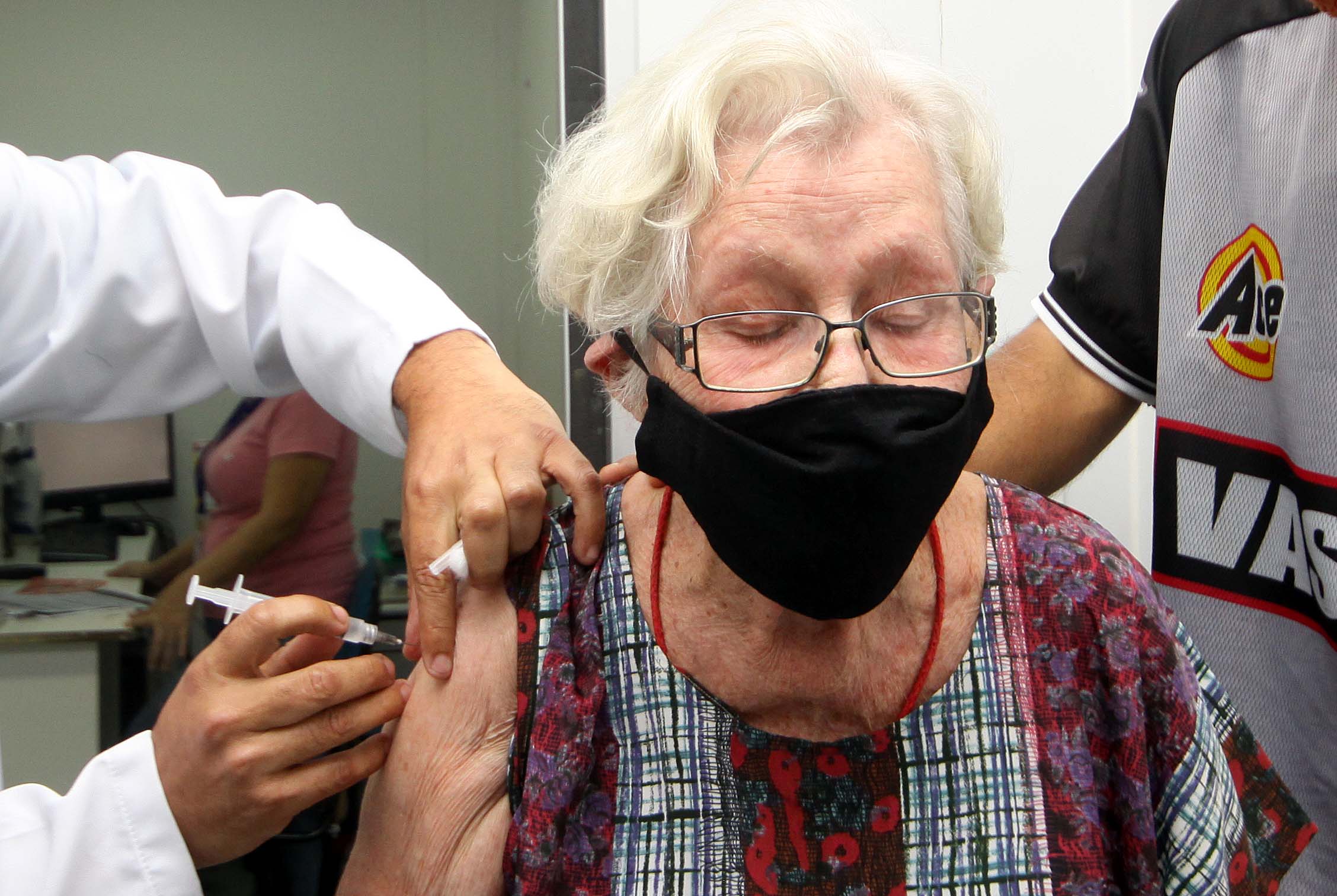 Nova Iguaçu tem novo calendário de vacinação para idosos de 80 a 84 anos na semana que vem