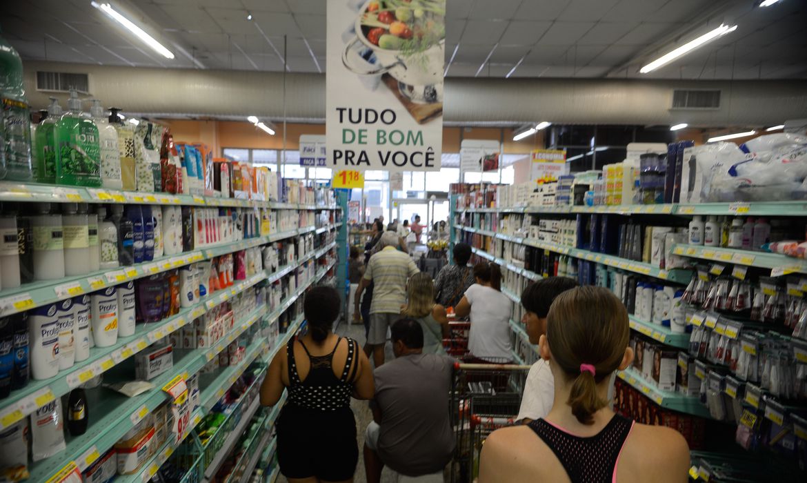 IGP-10 acumula taxa de 31,16% em 12 meses, diz FGV
