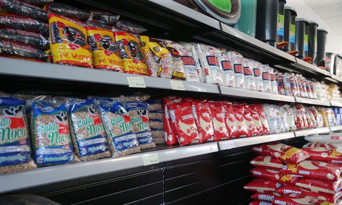 Famílias em situação de insegurança alimentar receberão cesta básica