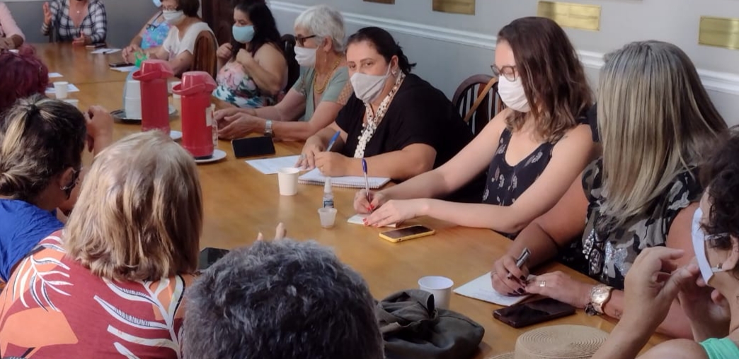 Prefeitura e o Conselho Municipal dos Direitos da Mulher (Comdim) participaram da primeira reunião da Comissão Permanente dos Direitos da Mulher da Câmara Municipal