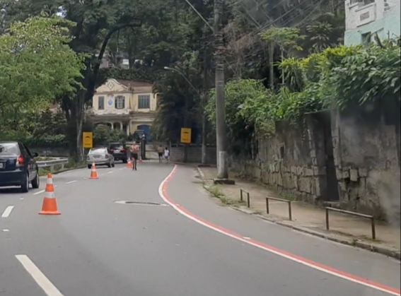 Polícia identifica motorista e apreende carro que invadiu o Circuito de Lazer da Barão
