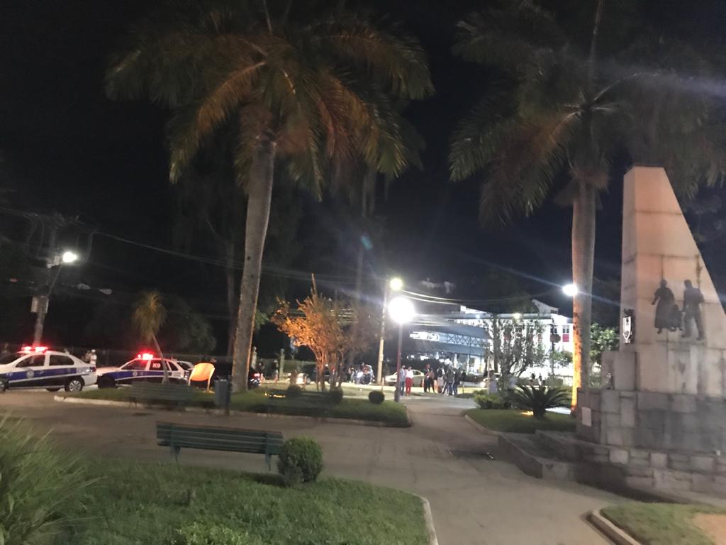 As forças de segurança e equipes de fiscalização da Prefeitura realizaram entre a noite de sábado (6) e madrugada de domingo (7) mais uma operação Choque de Ordem, para garantir o cumprimento das novas medidas restritivas estabelecidas pela Prefeitura para combate à covid-19
