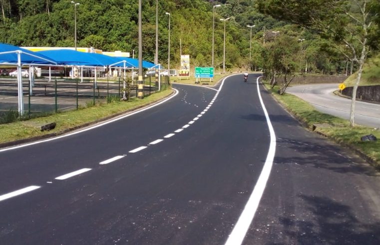 Frentes de serviço da Concer atuam em diversos trechos da BR-040 em Petrópolis