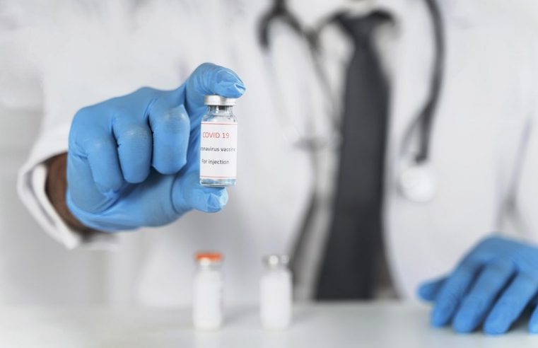 Fiocruz inicia produção em larga escala da vacina contra Covid-19