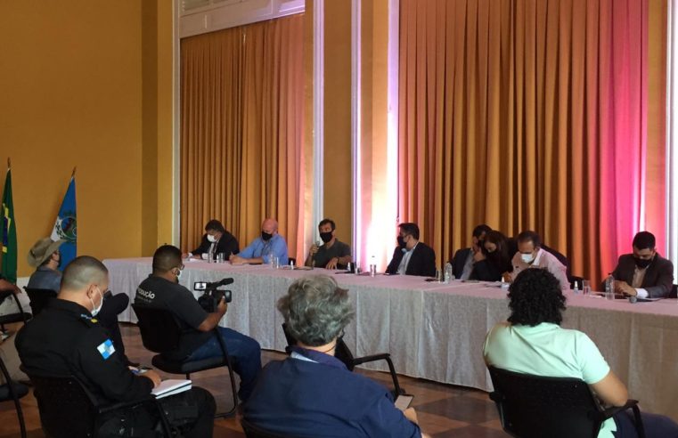 Superintendente do Departamento Nacional de Infraestrutura em Transportes (Dnit), Robson Carlindo, se reuniu com autoridades e empresários na tarde desta quinta-feira (04), no Palácio Quitandinha