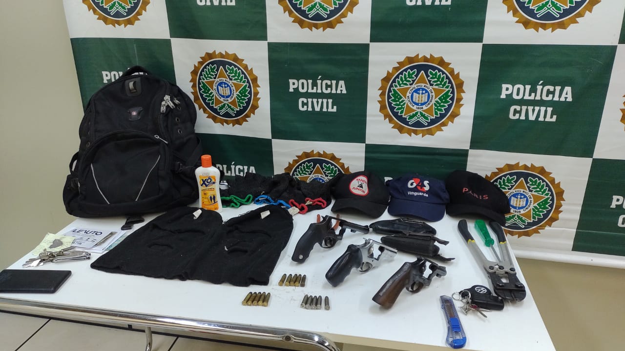 Polícia Civil prende trio especializado em roubar imóveis de luxo