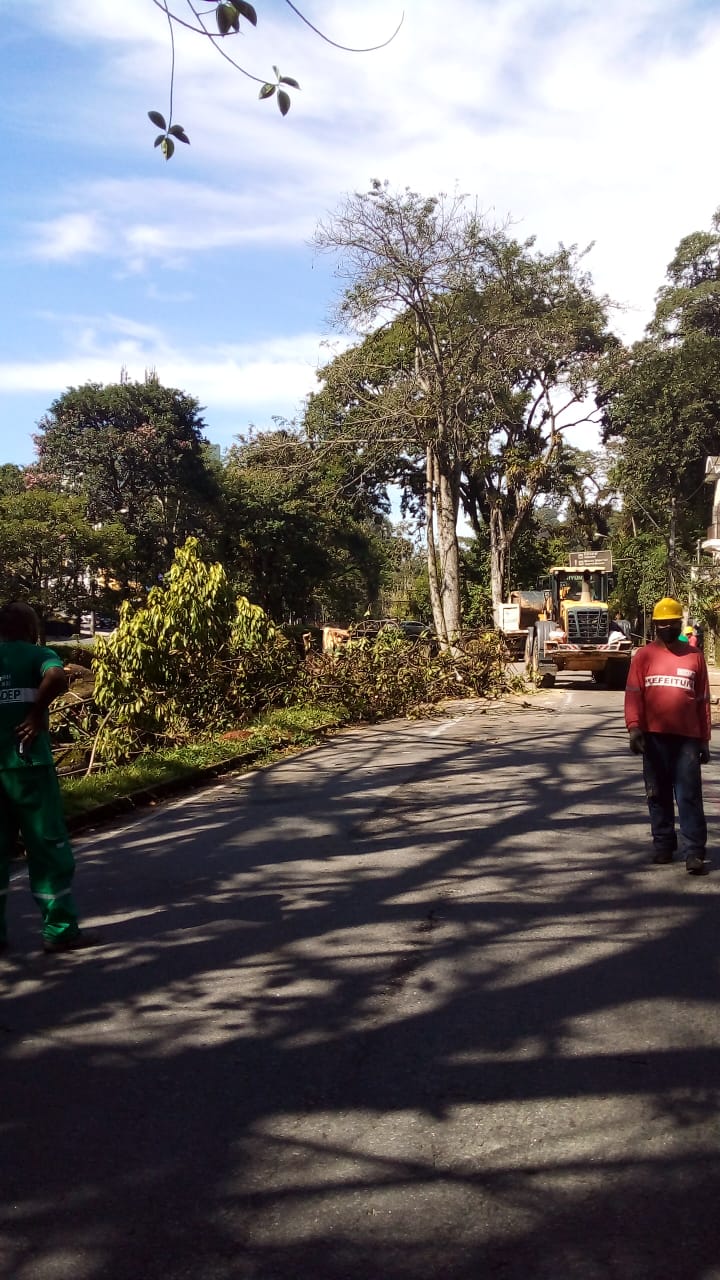 Av. Barão do Rio Branco, sentido Centro, segue interditada