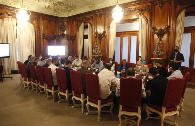 Governador em exercício se reúne com setor produtivo para discutir adoção de feriado prolongado contra o avanço da Covid-19