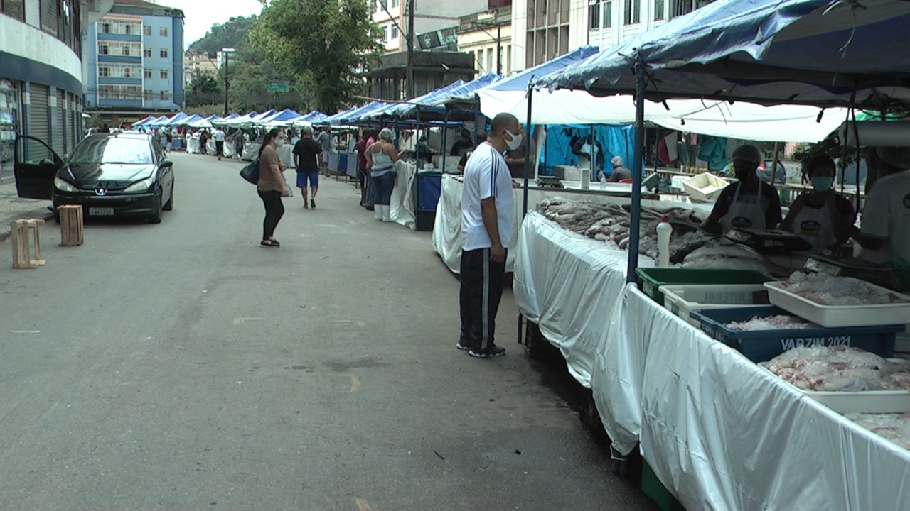 Feira do Pescado começou nesta quarta respeitando os protocolos de prevenção à Covid-19