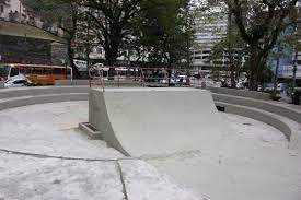 Homem fica em estado grave após ser esfaqueado na Praça do Skate, no Centro da Cidade