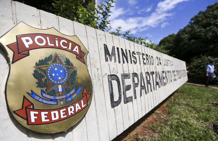 Operação da PF investiga tráfico de drogas em aviões da FAB