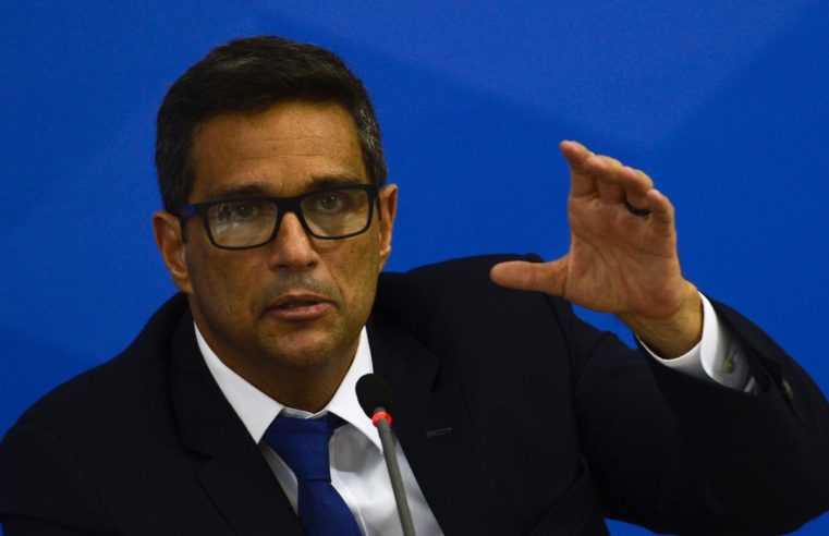 Presidente do BC diz que alta da inflação é temporária