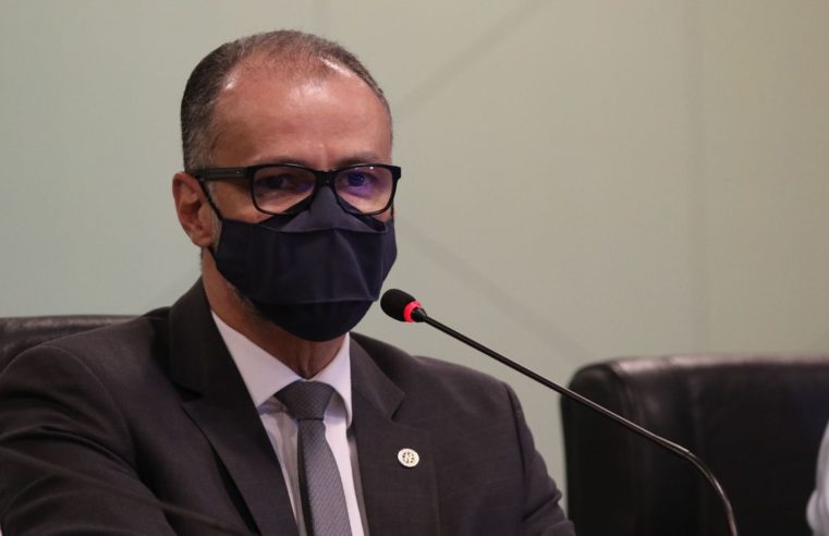Covid-19 : “situação está longe do fim”, diz presidente da Anvisa