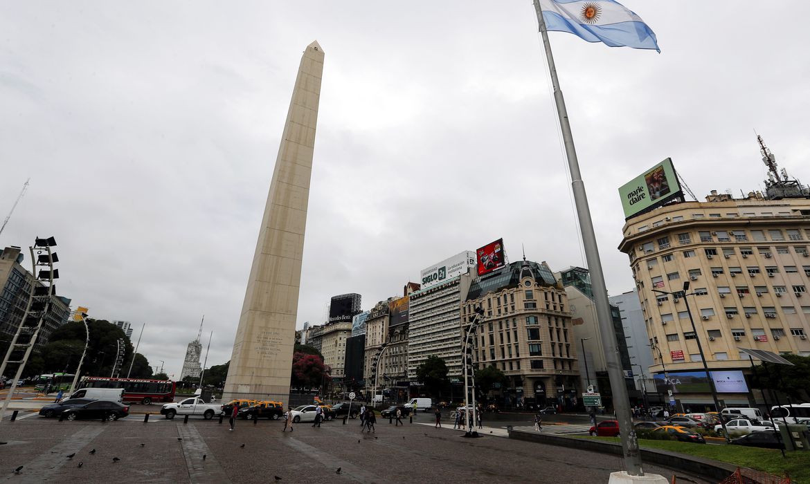 Argentina amplia toque de recolher obrigatório