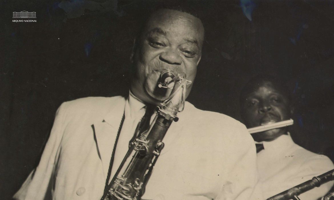 Música Carinhoso é a mais regravada no país, revela Ecad