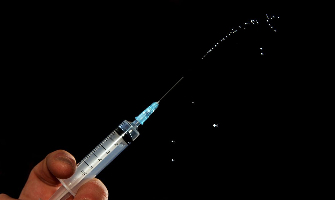 Quase 13 mil pessoas já tomaram as duas doses da vacina contra a covid-19 em Petrópolis