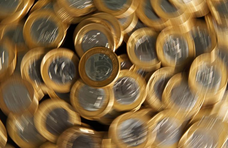 Governo propõe salário mínimo de R$ 1.147 em 2022, sem aumento real