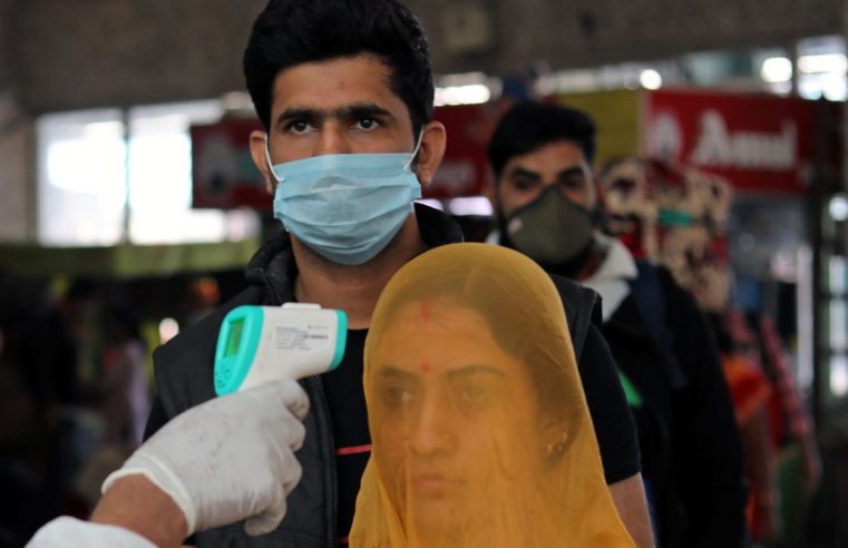 Índia reforça restrições contra covid-19 em Mumbai