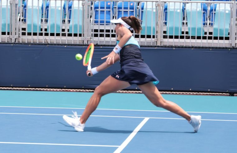 Luisa Stefani alcança melhor ranking de uma tenista brasileira na WTA