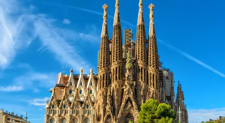 A imponente Sagrada Família de Gaudí
