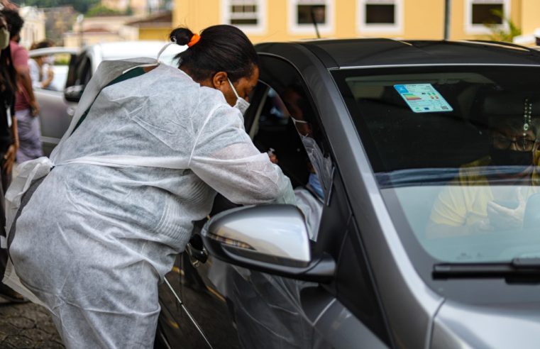 Quase 2 mil pessoas foram vacinadas contra a covid-19 nesta terça-feira