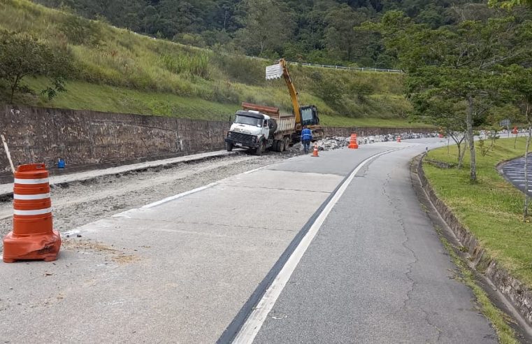 Trechos da serra estão em meia pista