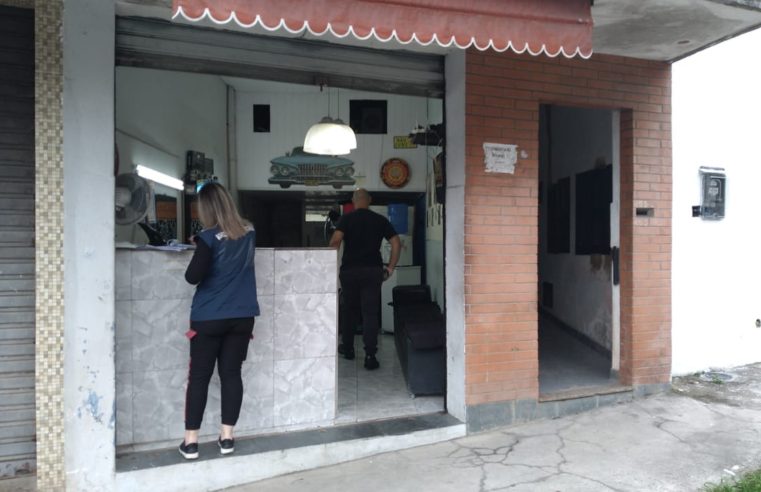 Fiscalização multa dois, notifica outros sete e fecha mais de 10 estabelecimentos nesta quarta