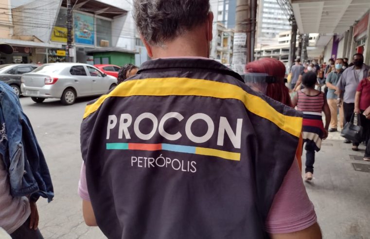 Procon intensifica fiscalização em agências bancárias