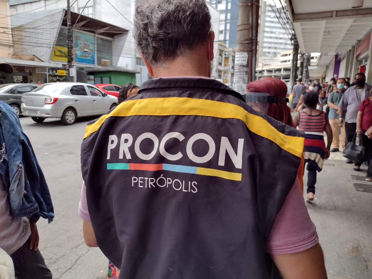 Procon intensifica fiscalização em agências bancárias