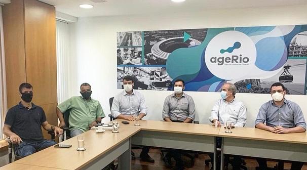 Associação dos Ambulantes de Petrópolis discute crédito na AgeRio