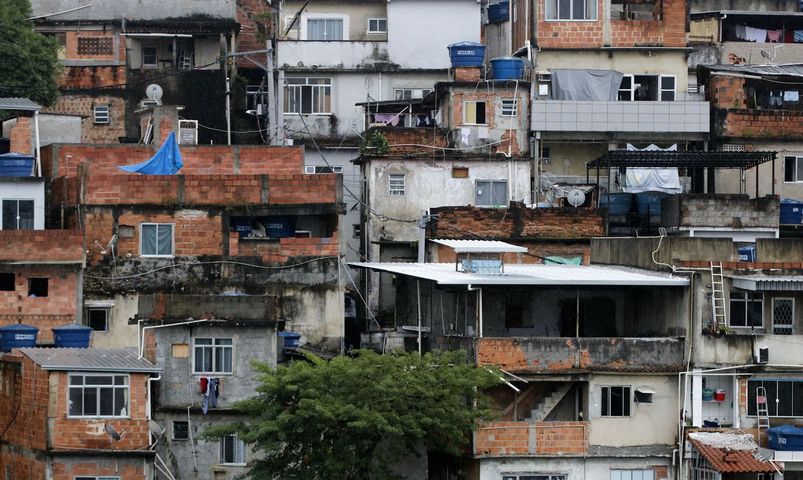 Campanha pretende arrecadar 2 milhões de cestas básicas