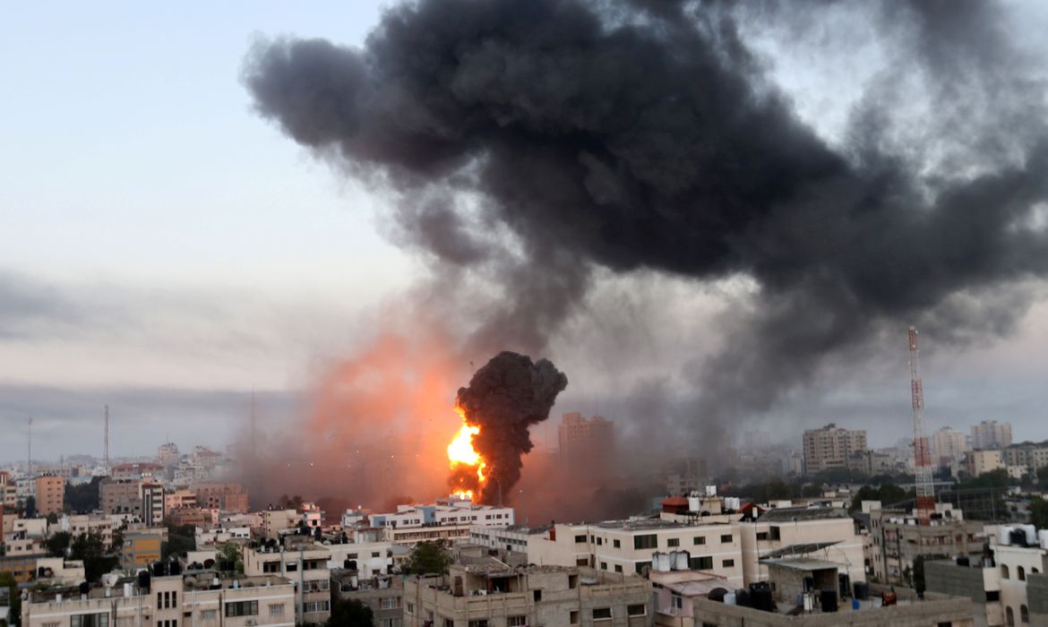 Israel inicia ataques terrestres à Faixa de Gaza