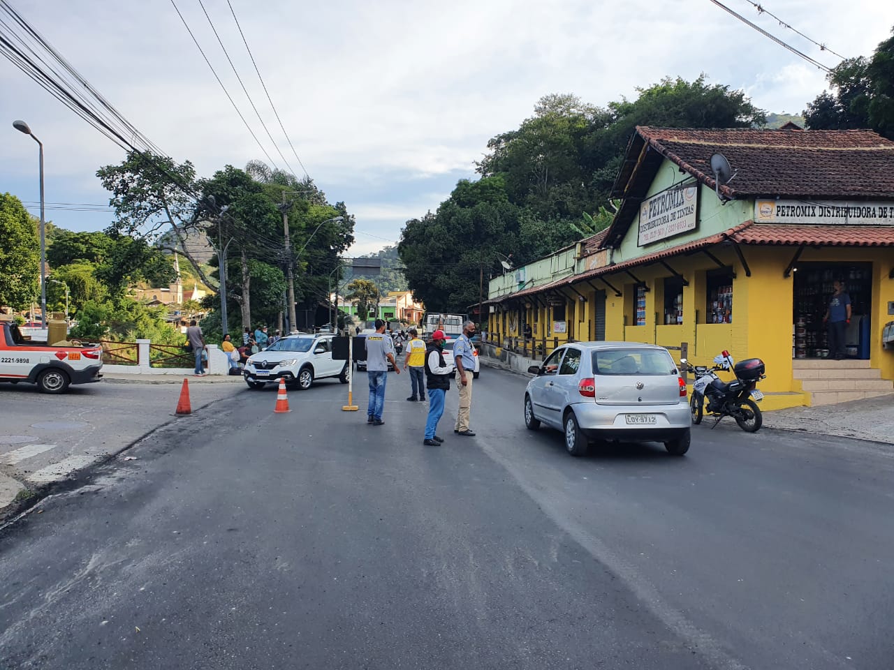 Obras na União e Indústria geram mudanças no trânsito em Corrêas