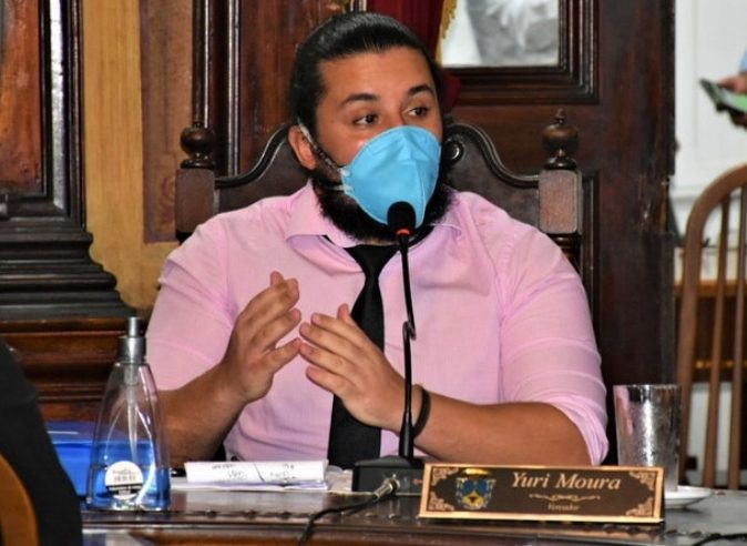 Presidida pelo vereador Yuri Moura, Comissão de Educação publica relatório e afirma que não há contexto seguro para aulas presenciais