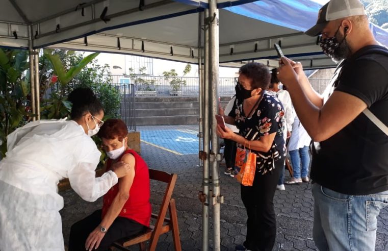 Quase 70 mil pessoas já foram vacinadas em Petrópolis contra a covid-19