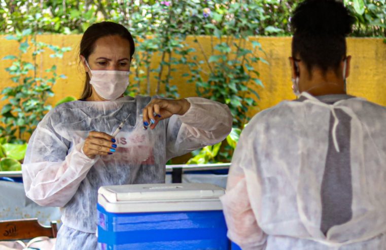 Com quase 20% da população vacinada, Petrópolis se mantém acima das médias nacional e do Estado