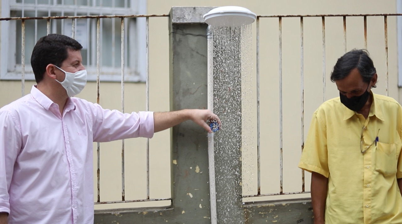 Comunidade do Contorno comemora chegada da água tratada