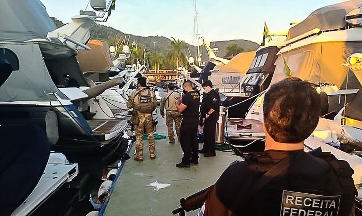 Operação apura fraudes de R$ 2,5 bilhões no sistema financeiro