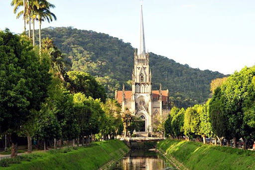 Petrópolis da Paz participa de exposição internacional sobre resolução de conflitos online