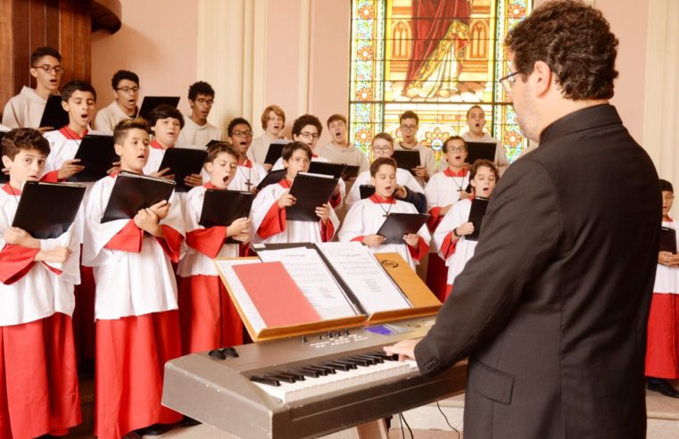 Coral dos Canarinhos dá as boas-vindas a onze novos integrantes neste sábado