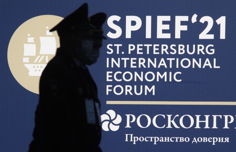 Bolsonaro defende mais parcerias do Brasil com Eurásia em evento