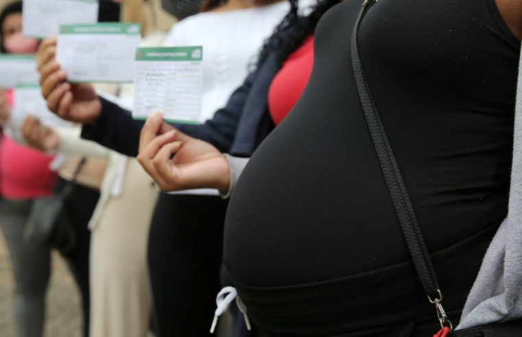 Covid-19: Rio de Janeiro vacina gestantes e puérperas com comorbidades