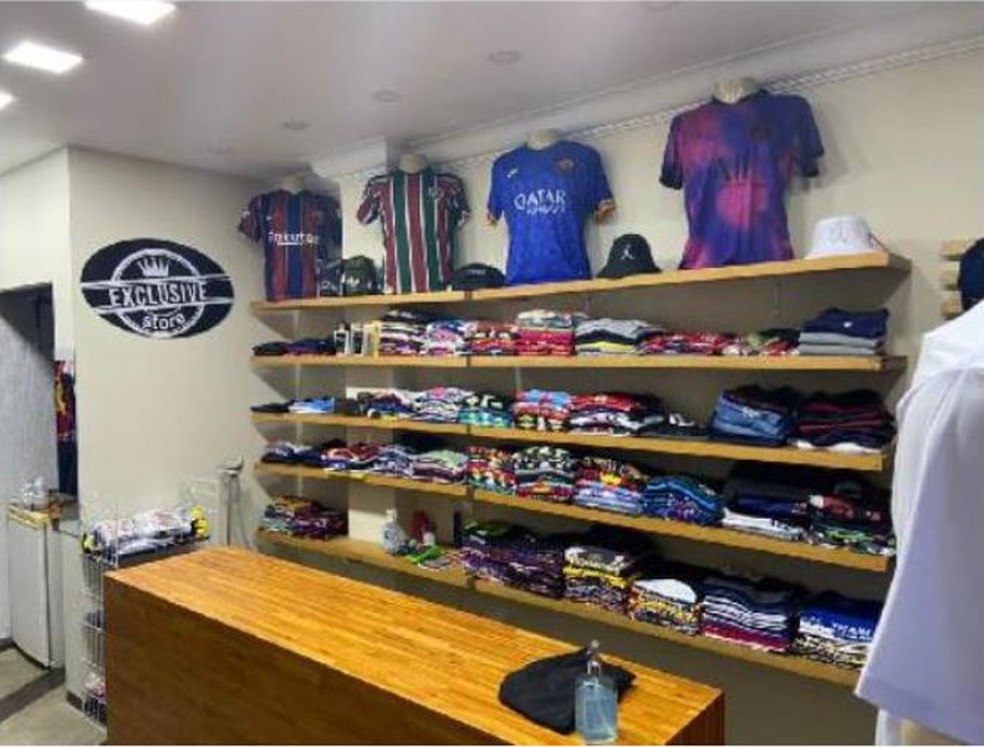 Delegado acusado de comandar esquema de pirataria na Rua Teresa é preso