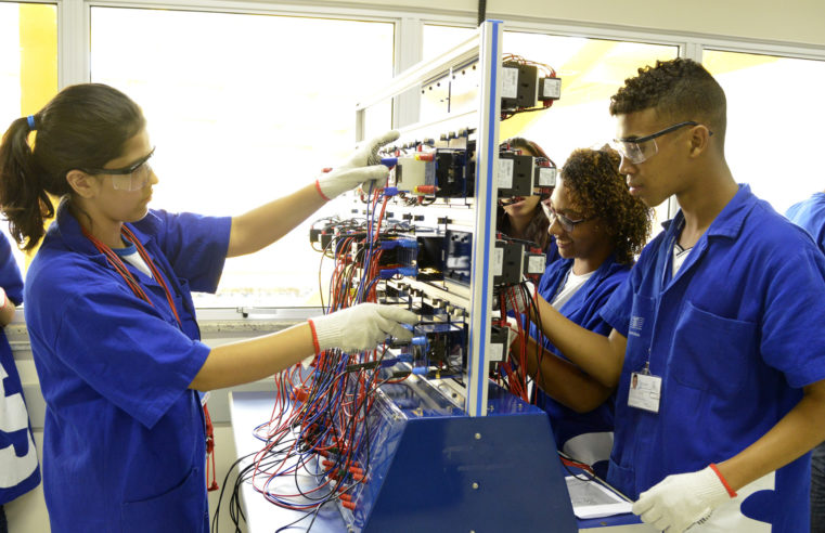 Qualificação profissional: Firjan SENAI Petrópolis abre turmas para quatro modalidades de cursos técnicos