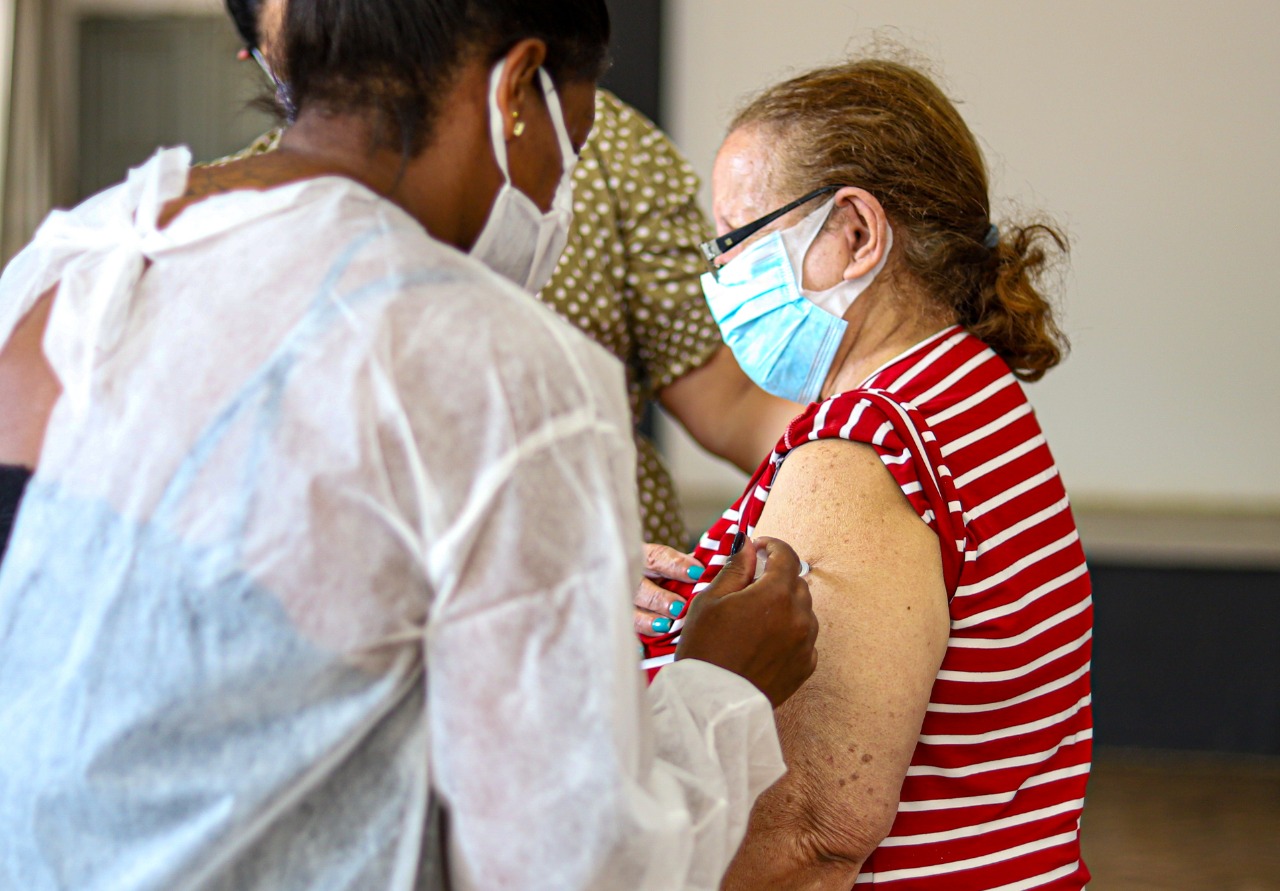 Vacinação continua em Petrópolis