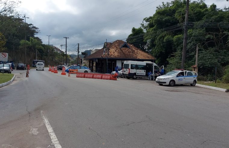 Operação conjunta entre CPTrans, Detran e polícias Civil e Militar notifica 168 veículos e motoristas em Itaipava